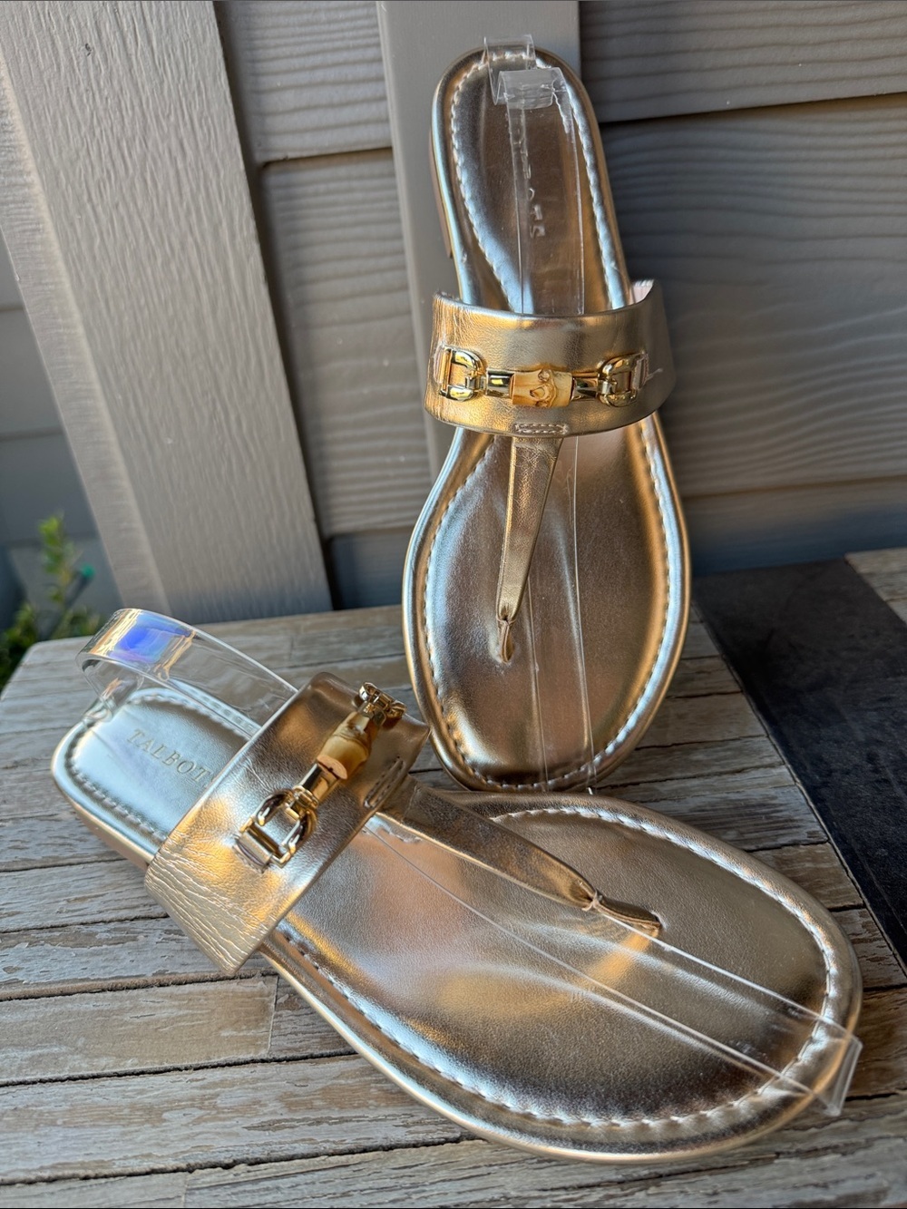 Talbots Metallic Gold Horsebit Thong Sandal Flip Flops Womens 9 Coastal Travel‎